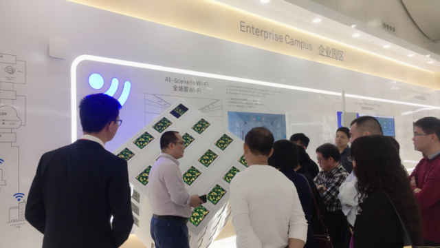 “無燈倉庫”的科技奇跡 南海品牌企業探訪華為智慧工廠，揭秘人工智能應用軟件如何重塑制造業